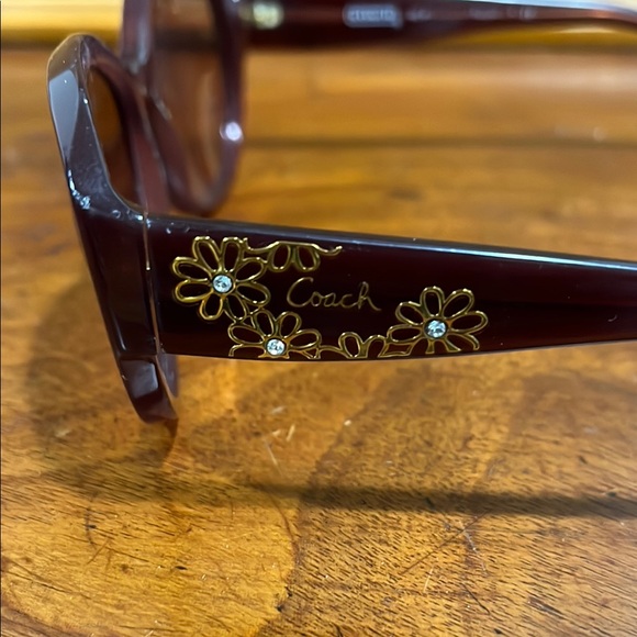 Coach Brown Sunglasses Classic Oval Design - Picture 2 of 12